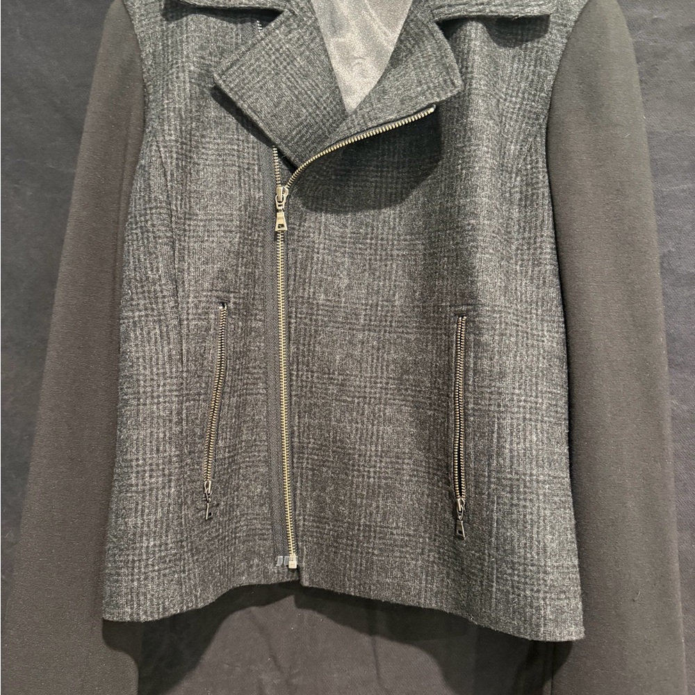Tahari Gray Plaid Blazer with Zipper Accents